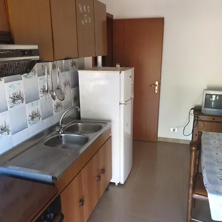 Ioppolo Apartment *